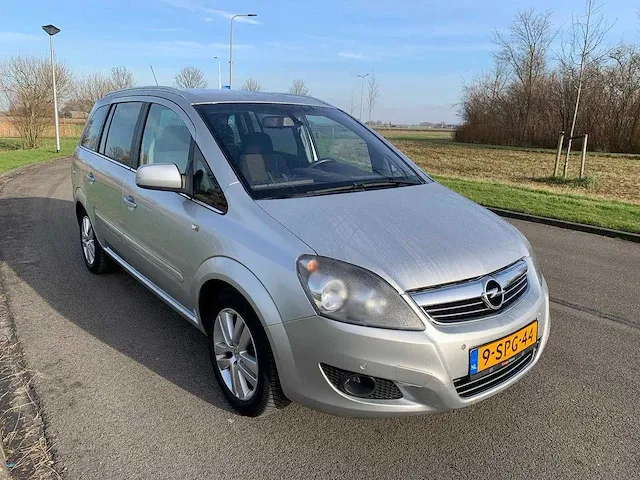 Opel zafira 1.8 111 years edition, 9-spg-44 - afbeelding 17 van  22