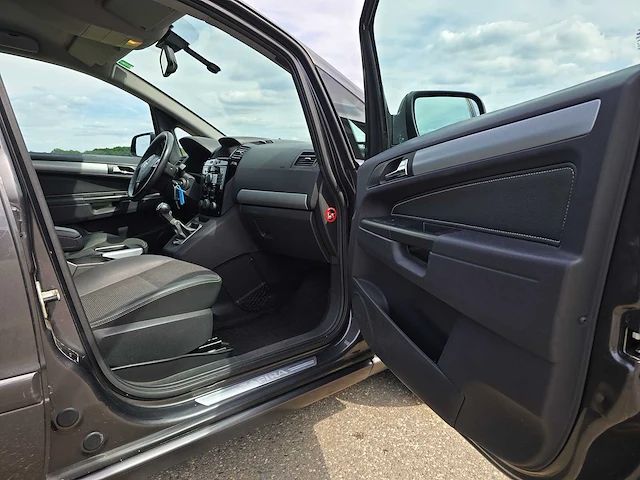 Opel zafira 1.8 cosmo, 58-ljk-4 - afbeelding 2 van  29