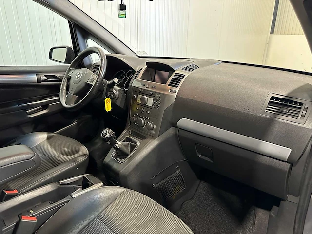 Opel zafira 1.8 executive - afbeelding 5 van  23