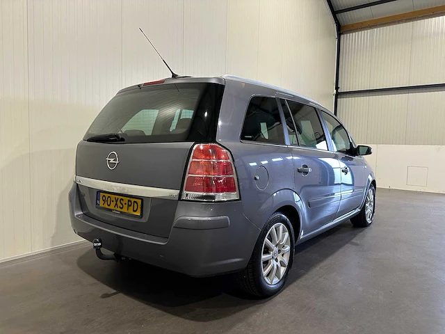 Opel zafira 1.8 executive - afbeelding 19 van  23