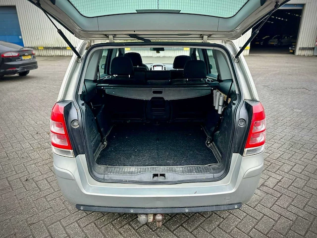 Opel zafira 1.8 temptation, 52-gkb-2 - afbeelding 2 van  13