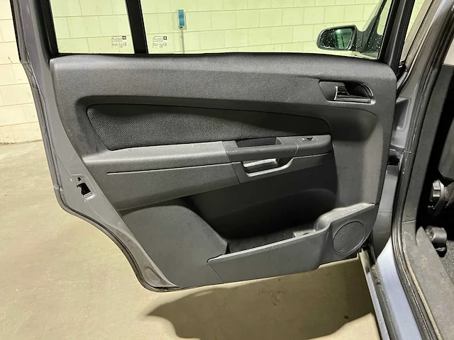 Opel zafira 1.9 cdti enjoy 7-persoons 120pk 2005, p-660-px - afbeelding 20 van  39