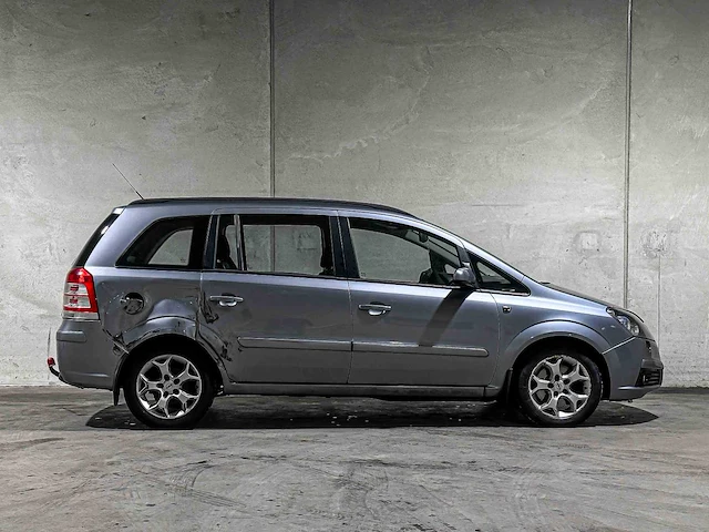 Opel zafira 1.9 cdti enjoy 7-persoons 120pk 2005, p-660-px - afbeelding 36 van  39