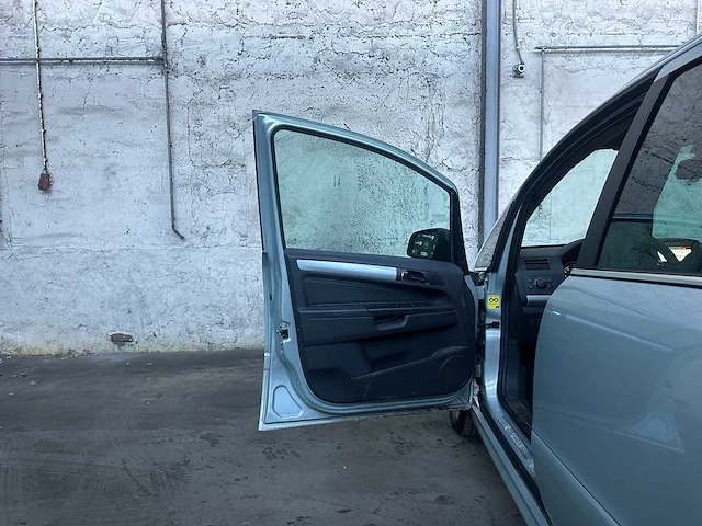 Opel zafira 2.2 cosmo 150pk 2009 (origineel-nl), 71-kbl-3 - afbeelding 29 van  37