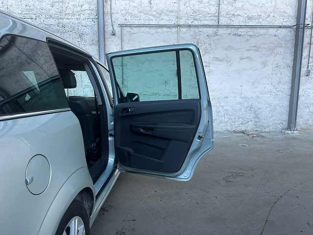 Opel zafira 2.2 cosmo 150pk 2009 (origineel-nl), 71-kbl-3 - afbeelding 32 van  37