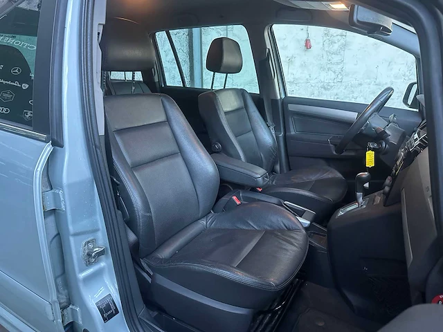 Opel zafira 2.2 cosmo 150pk 2009 (origineel-nl), 71-kbl-3 - afbeelding 33 van  37