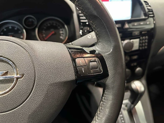 Opel zafira 2.2 cosmo automaat 06-gdd-9 - afbeelding 14 van  24