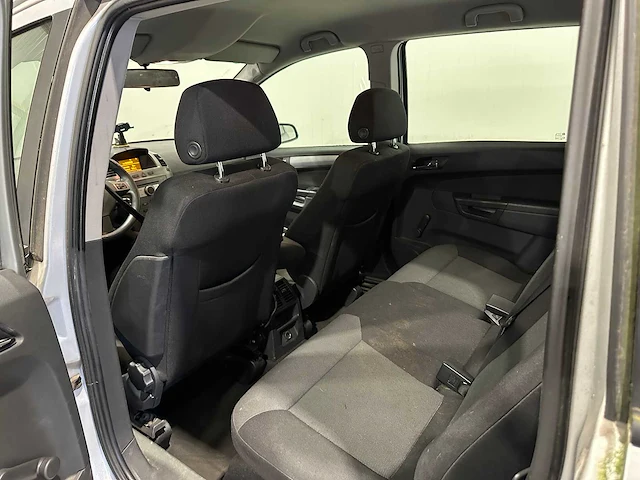 Opel zafira 2.2 enjoy 7 persoons 79-rv-kj - afbeelding 2 van  18
