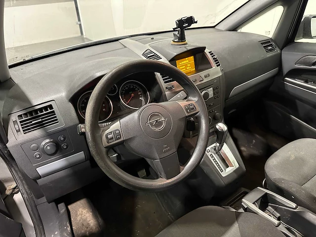 Opel zafira 2.2 enjoy 7 persoons 79-rv-kj - afbeelding 18 van  18