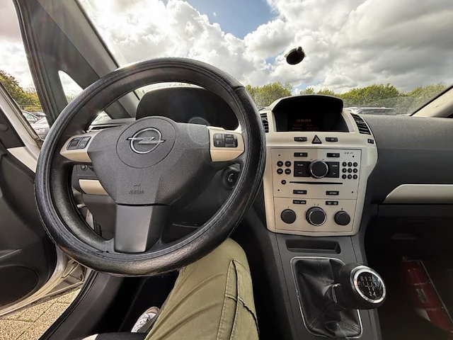Opel zafira,2009 - afbeelding 2 van  26