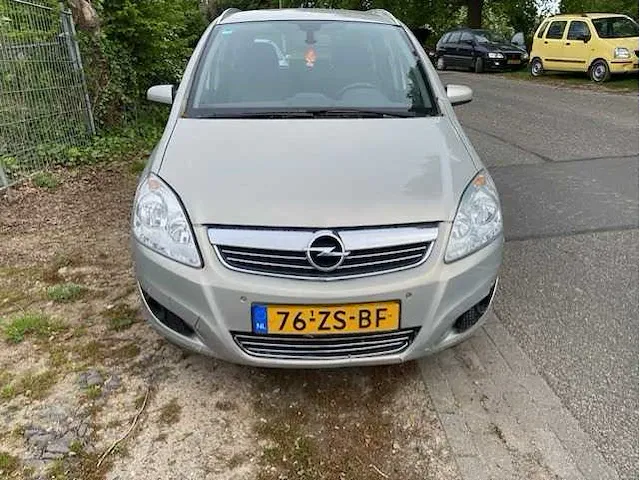 Opel zafira - afbeelding 4 van  13