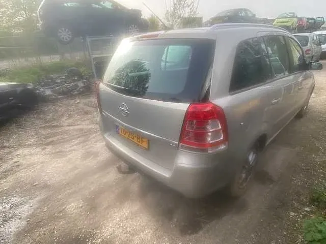 Opel zafira - afbeelding 8 van  13