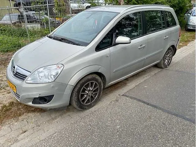 Opel zafira - afbeelding 11 van  13