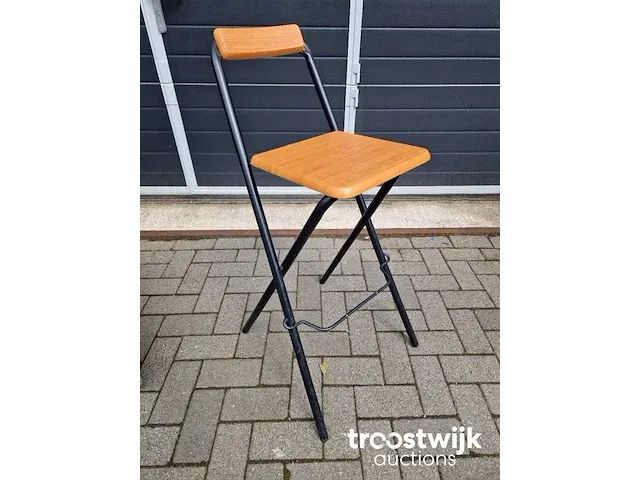 Opklapbare kruk - afbeelding 2 van  8
