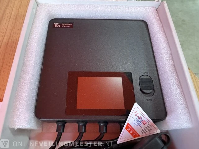 Oplaadapparaat, intelligent charger - afbeelding 2 van  4
