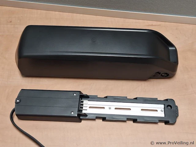 Oplaadbare li-ion batterij/accu t.b.v. elektrische fiets incl. 2 sleutels - afbeelding 1 van  7