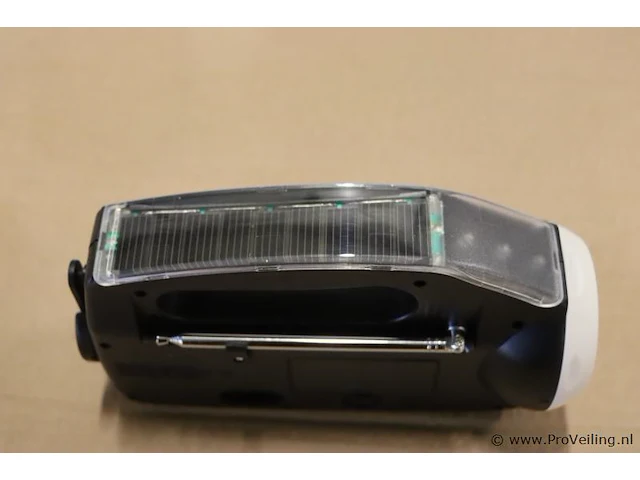 Oplaadbare solar trendy dynamo zaklamp/radio | model gm725 | nieuw in doos - afbeelding 7 van  7