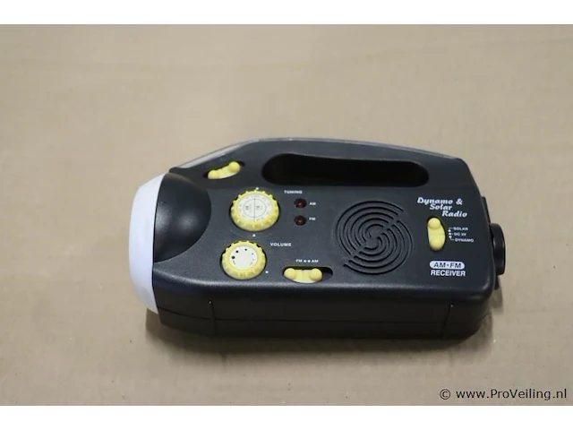 Oplaadbare solar trendy dynamo zaklamp/radio | model gm725 | nieuw in doos - afbeelding 3 van  7