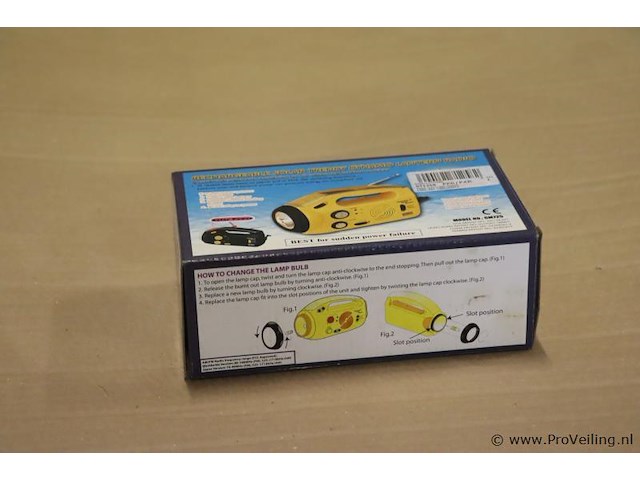 Oplaadbare solar trendy dynamo zaklamp/radio | model gm725 | nieuw in doos - afbeelding 1 van  7