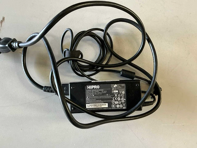 Oplader & kabel - afbeelding 5 van  16