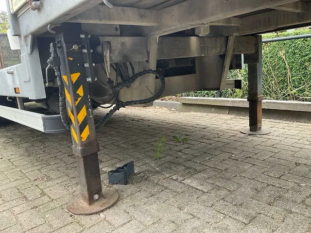 Oprij oplegger met laadkraan - afbeelding 19 van  33