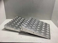 Oprijplaat - drempelhulp 49x48x10cm (2x) - afbeelding 1 van  3