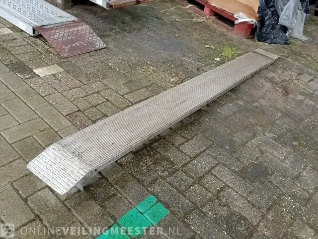 Oprijplaat - oprijramp , ca. 260x23 cm - afbeelding 3 van  3