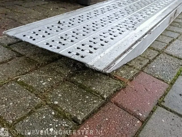 Oprijplaat - oprijramp, ca. 280x43 cm - afbeelding 3 van  4
