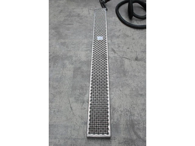Oprijplaat met afmeting 200 x 20 cm. - afbeelding 2 van  2