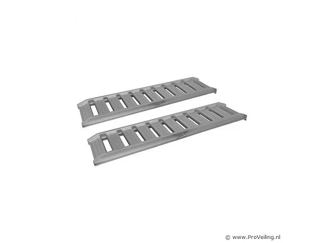 Oprijplanken alu 1,8 ton set 2 stuks - afbeelding 1 van  5