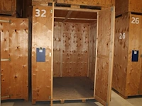 Opslagbox met afmeting ca 220 x 240 x 255 cm. - afbeelding 2 van  2