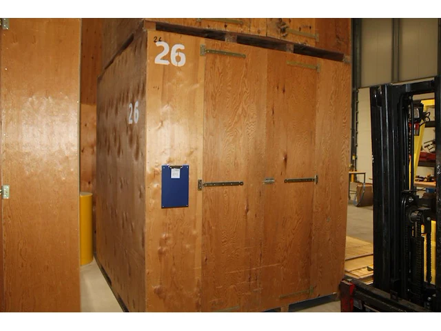 Opslagbox met afmeting ca 220 x 240 x 255 cm. - afbeelding 1 van  2