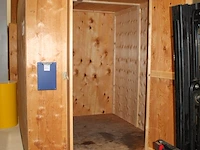 Opslagbox met afmeting ca 220 x 240 x 255 cm. - afbeelding 2 van  2