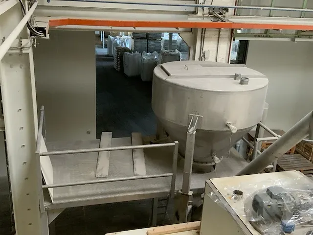 Opslagbunker met opvoerschroef - afbeelding 2 van  11