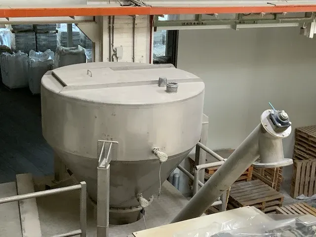 Opslagbunker met opvoerschroef - afbeelding 3 van  11