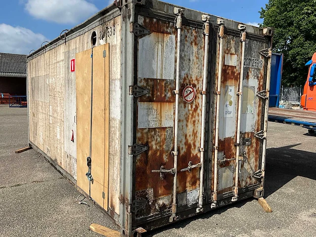 Opslagcontainer 600x240x245cm v.v. afzuiging en stroomvoorziening - afbeelding 3 van  6