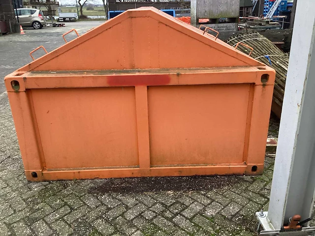 Opslagcontainer gesloten met bovenkleppen en twistlock - afbeelding 5 van  5