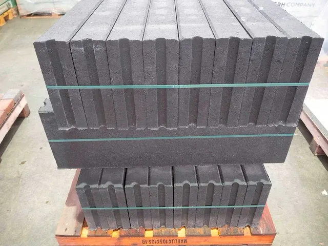 Opsluitbanden 10x30x100cm 64 stuks - afbeelding 2 van  3
