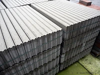 Opsluitbanden van beton -kleur grijs - 6x20x100cm - 156 stuks - afbeelding 1 van  3