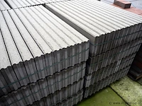 Opsluitbanden van beton -kleur grijs - 6x20x100cm - 52 stuks - afbeelding 1 van  3