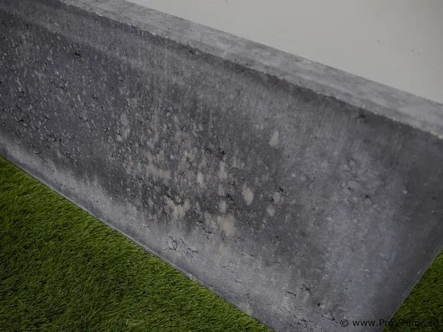 Opsluitbanden van beton -kleur zwart - 6x30x100cm - 72 stuks - afbeelding 2 van  2