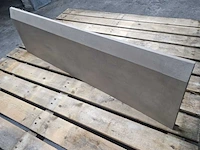 Opsluitbanden van beton (ca. 12stuks) - afbeelding 1 van  2