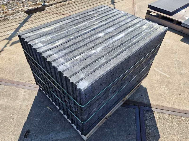 Opsluitbanden van beton (ca. 48 stuks) - afbeelding 3 van  3