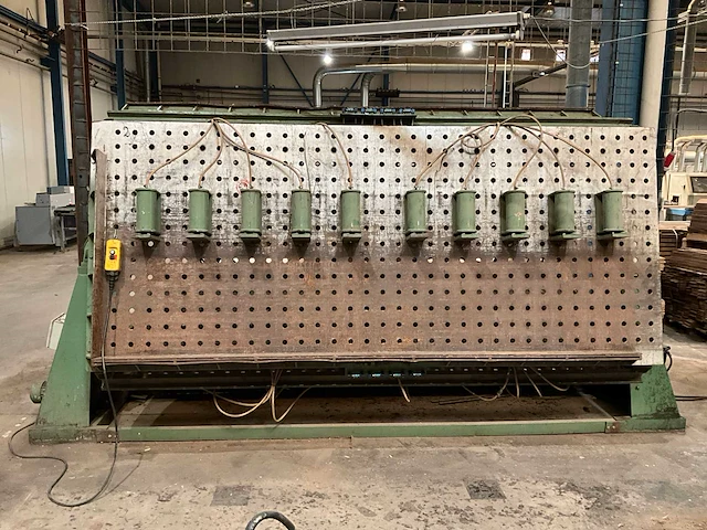 Opsluitbank 3-zijdig opsluitmaat 320x120cm v.v. 30 perscylinders - afbeelding 2 van  6