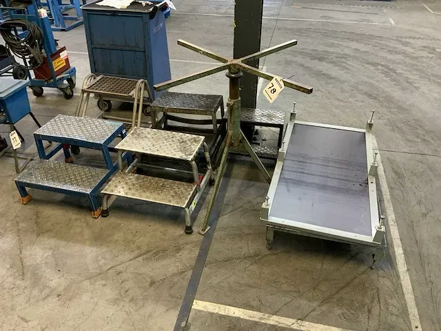 Opstapjes en diversen - afbeelding 1 van  4