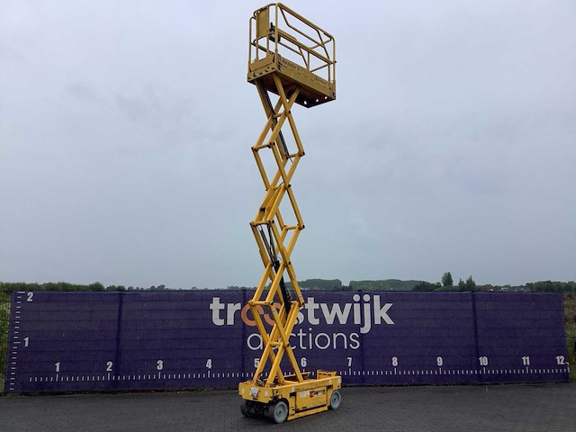 Optimum - 8 - schaarhoogwerker - afbeelding 6 van  9