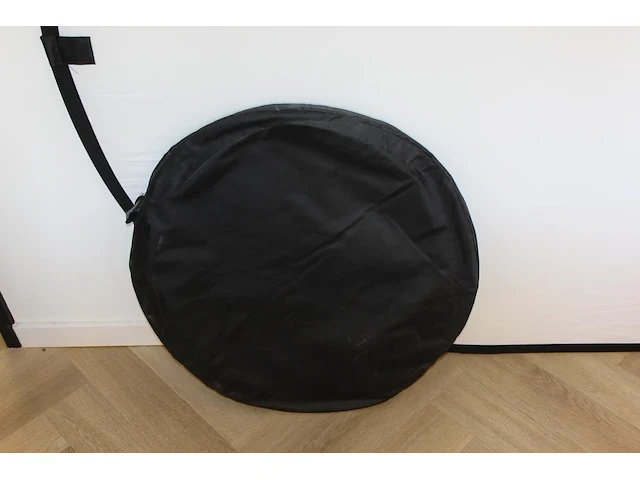 Opvouwbaar reflectiescherm. afmeting 150 x 200 cm. - afbeelding 2 van  2