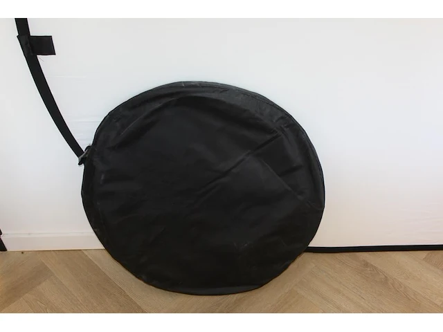 Opvouwbaar reflectiescherm. afmeting 150 x 200 cm. - afbeelding 2 van  2