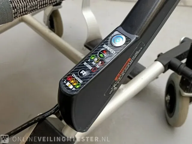 Opvouwbare elektrische rolstoel zinger - afbeelding 6 van  7