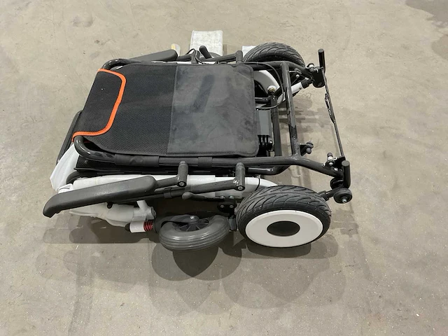 Opvouwbare elektrische rolstoel - afbeelding 5 van  5